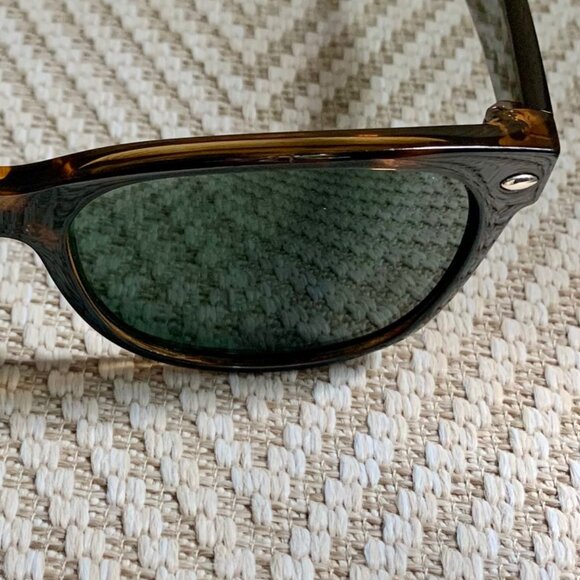 Ray-Ban RB2132 New Wayfarer Sunglasses 55mm - Picture 9 of 11